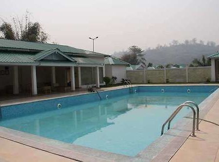 United-21 Grassland Hotel Bagori Exterior foto